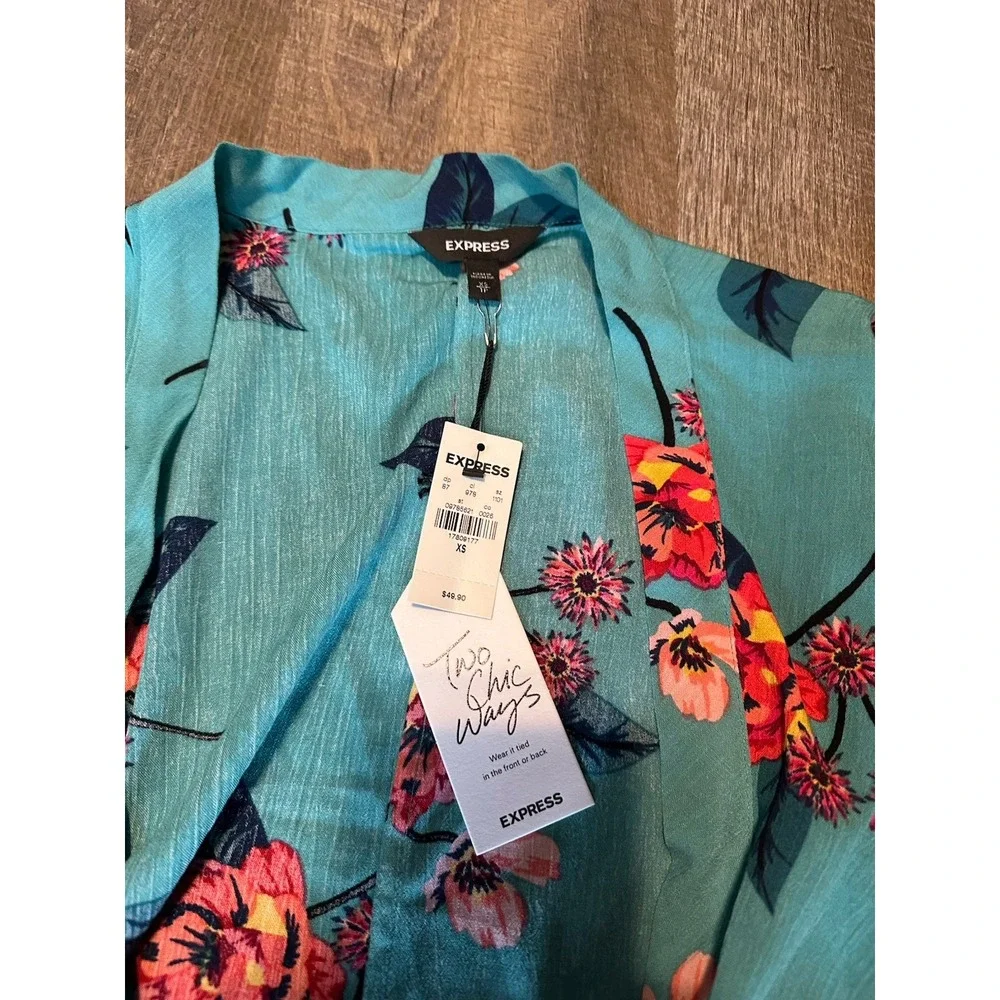 NWT Express Blue Pink Floral Wrap Tie Top Bell Sleeves XS‎ Extra Small - Picture 2 of 6